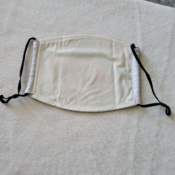 2 piece Toothy skull mask & filter stitch l… - Picture 5 of 6